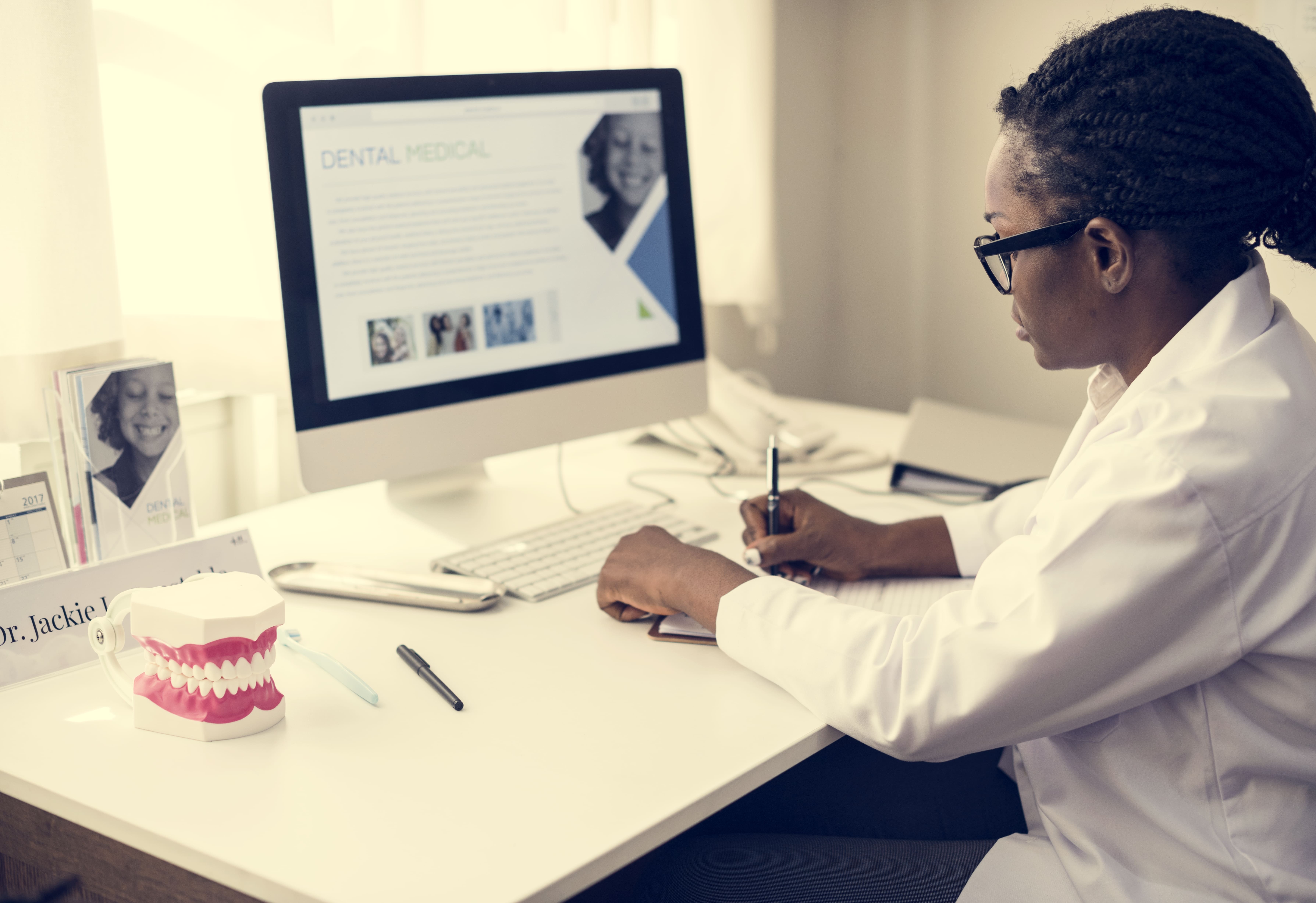 email marketing strategy for dentist